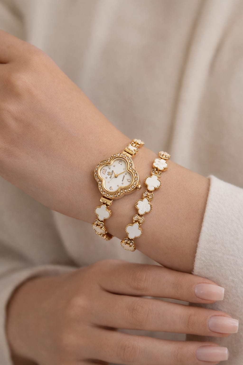 KOMBİN YONCA MODEL 2Lİ SAAT VE BİLEKLİK